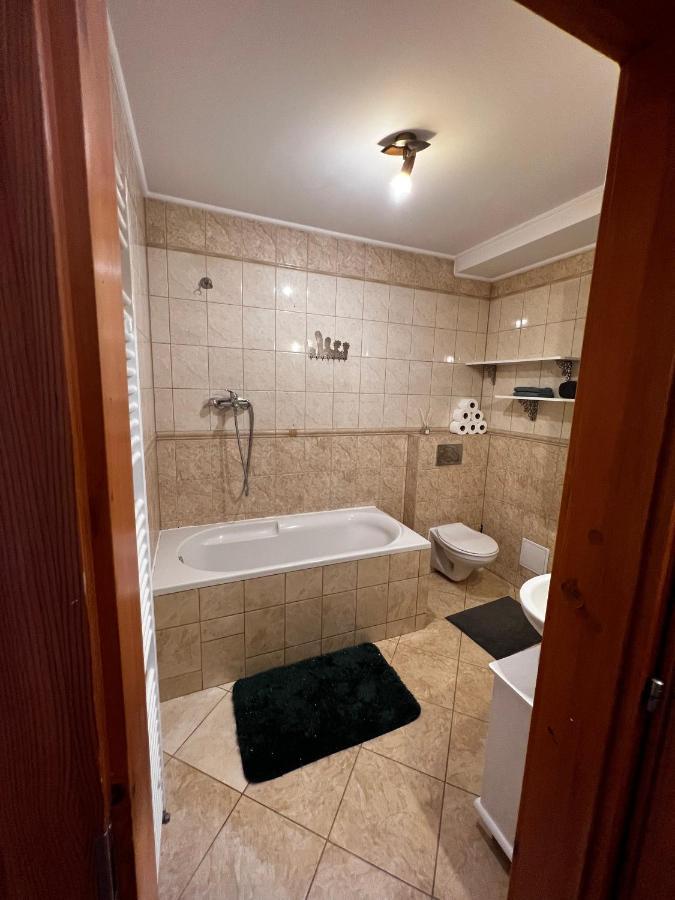 Apartman Mw Apartment Poprad Ngoại thất bức ảnh